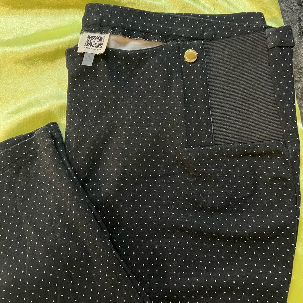 Anne Klein Micro Dot black pants.XL. Stretchy.Elastic Waist.